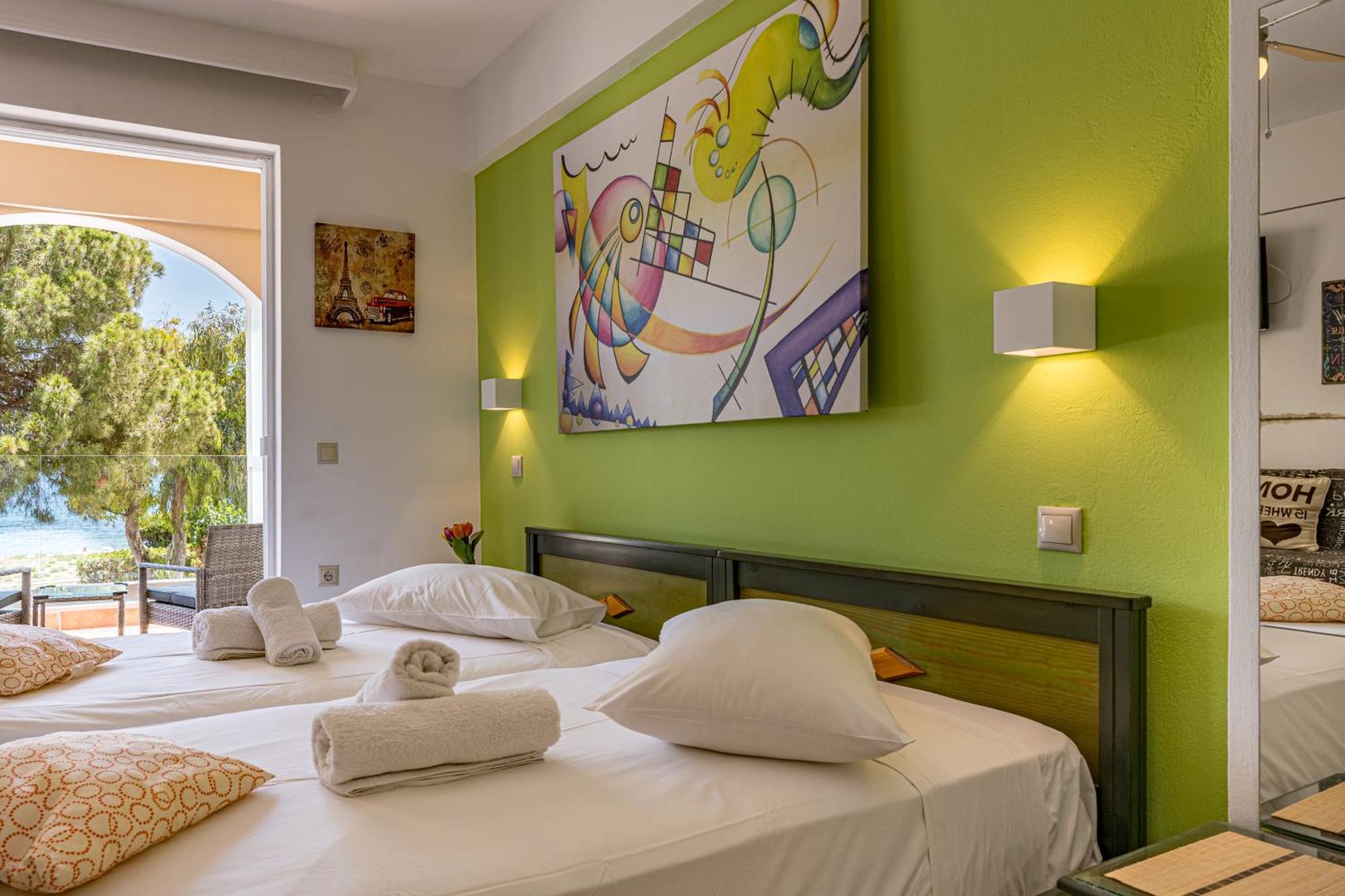 Mandy Seafront Studios Закинтос Номер фото