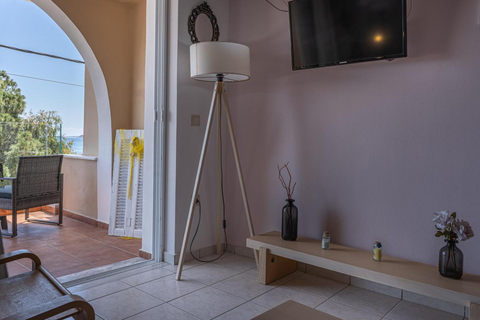 Mandy Seafront Studios Закинтос Номер фото
